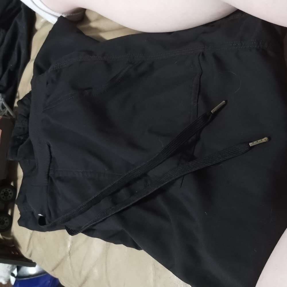 Black yoga pants